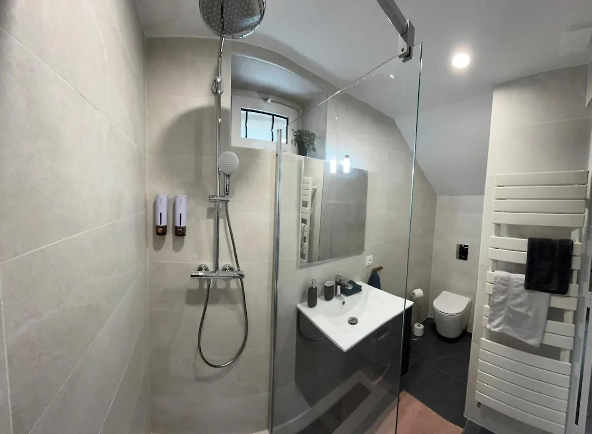 Holiday home Maison 90M2 De 2 A 10 Personnes Colombier-Saugnieu